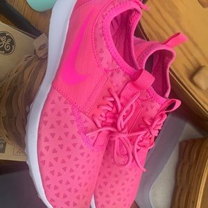 Nike Pink Running Shoes